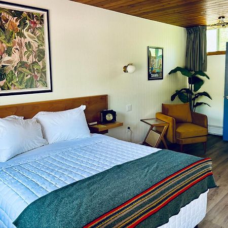 The Sierra Motel トラバーズ・シティ エクステリア 写真