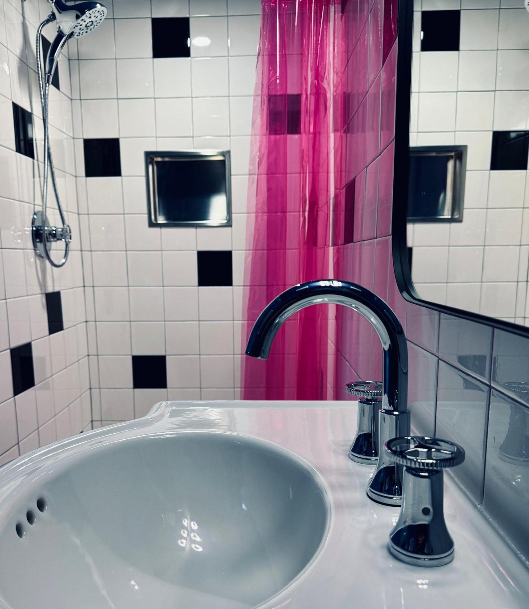 The Sierra Motel トラバーズ・シティ エクステリア 写真