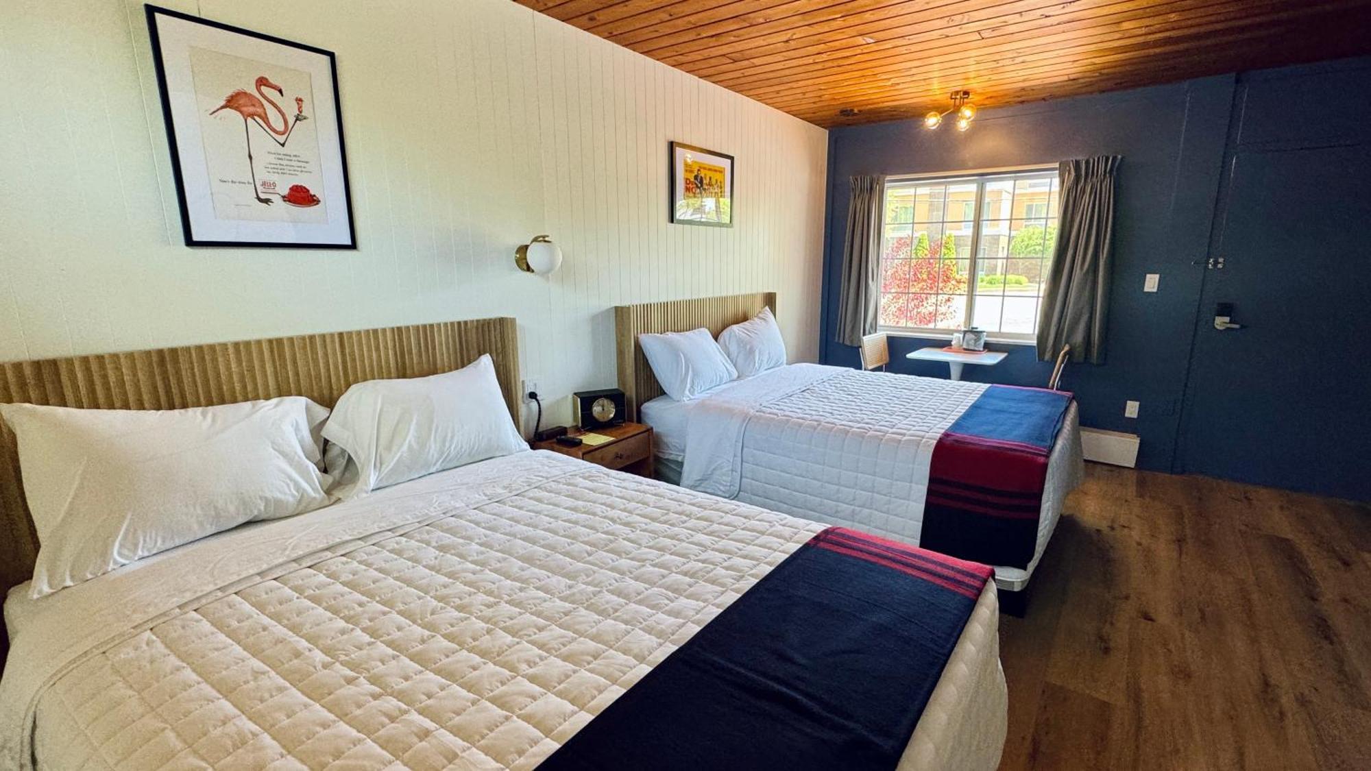 The Sierra Motel トラバーズ・シティ エクステリア 写真