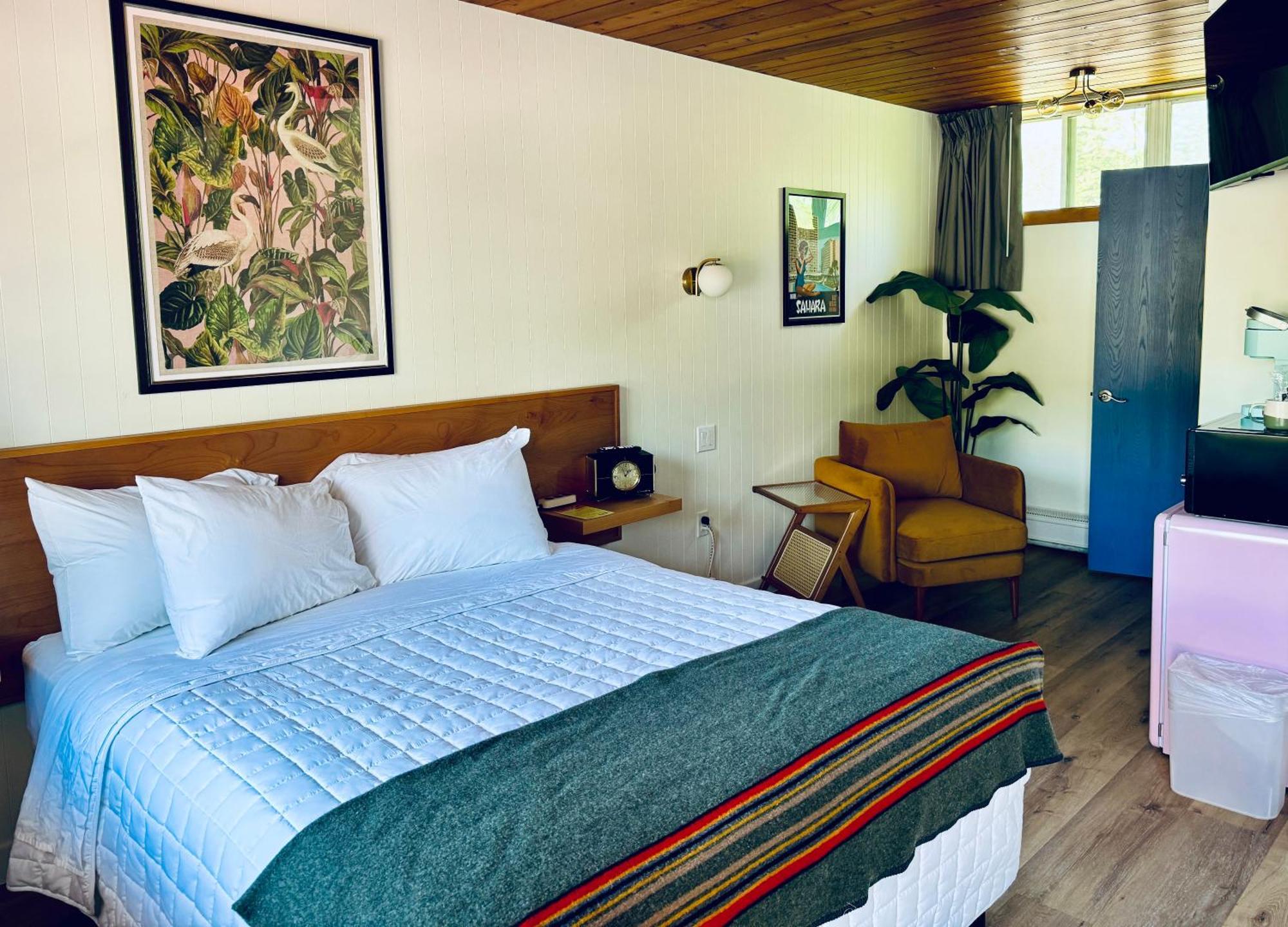 The Sierra Motel トラバーズ・シティ エクステリア 写真